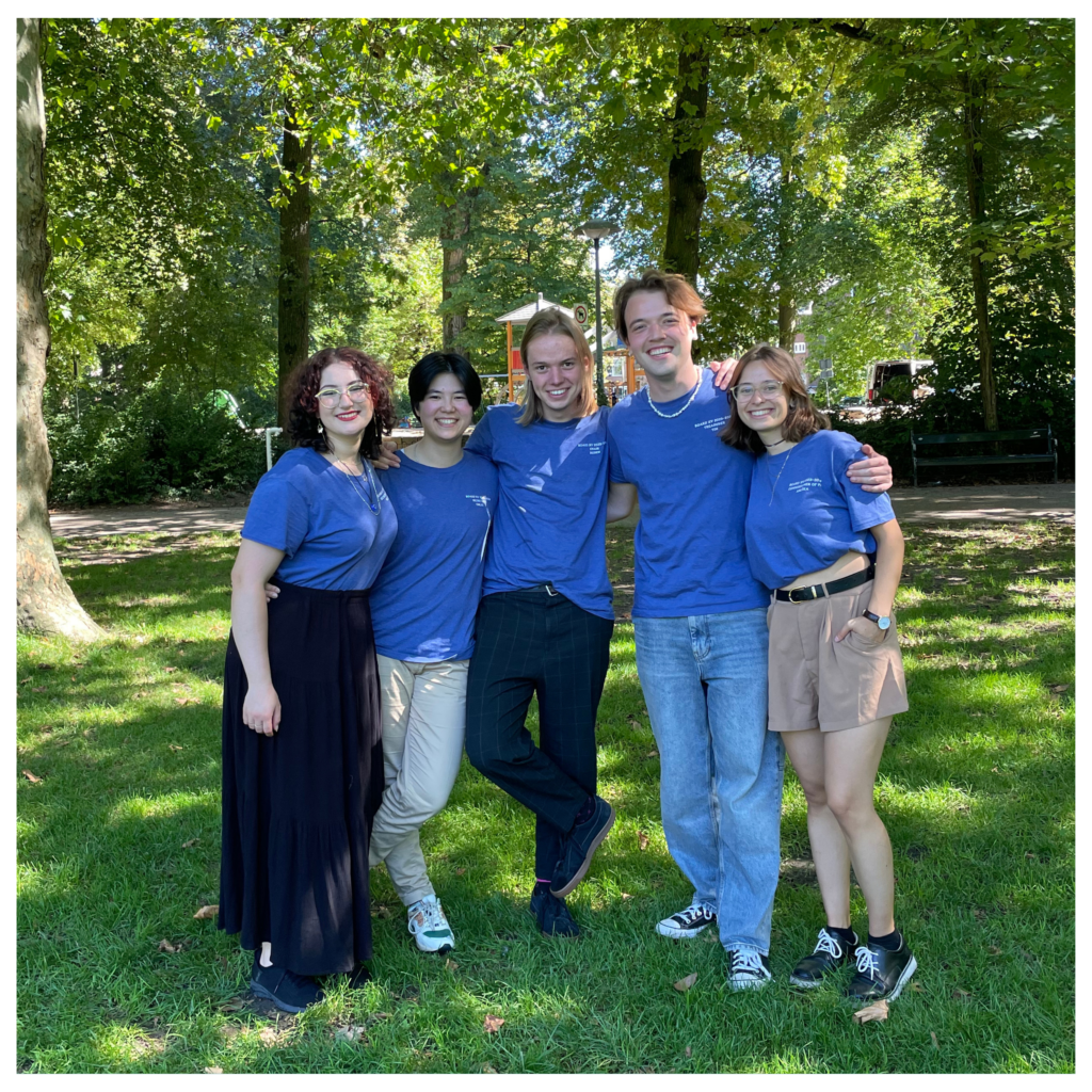 From left to right: Meltem -> Chloë -> Ruben -> Tim -> Anekža